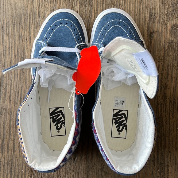 Vans Sk8-Hi Southwestern/Aztec print material. Blue, white & red. Women’s 6. NWT - Picture 11 of 14